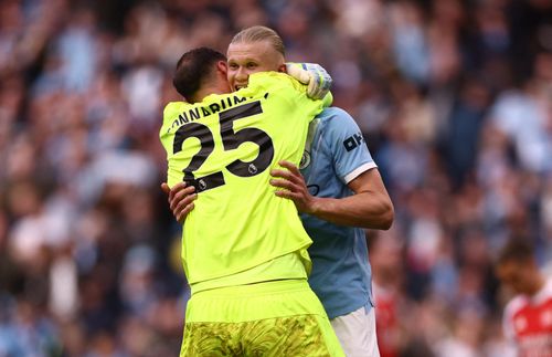  Haaland tỏa sáng đúng lúc Man City cần. 