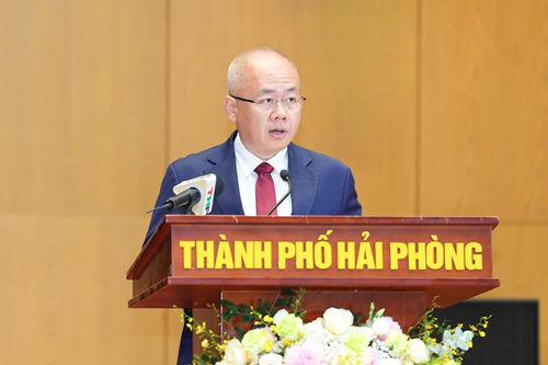  Chủ tịch UBND TP Hải Phòng Đỗ Thành Trung phát biểu nhận nhiệm vụ. Ảnh: UBND TP Hải Phòng 
