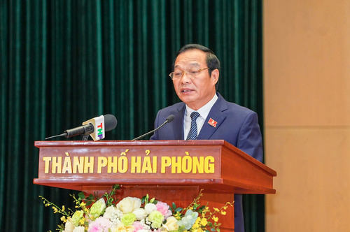  Chủ tịch HĐND TP Hải Phòng Lê Văn Hiệu phát biểu nhận nhiệm vụ. Ảnh: UBND TP Hải Phòng