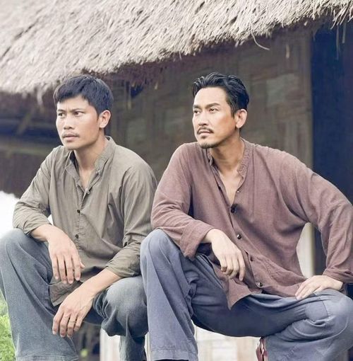 Phương Nam và Hứa Vĩ Văn trong series truyền hình về tình báo công an Nhân dân. (Ảnh từ phim)