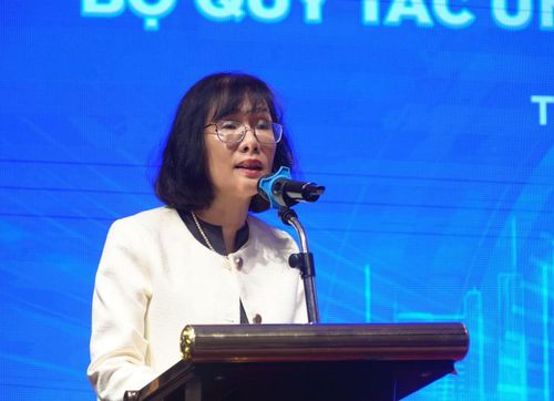 Bà Phạm Liên Anh, Trưởng Chương trình Kinh tế và Tư vấn Chính sách khu vực Mekong (IFC) phát biểu