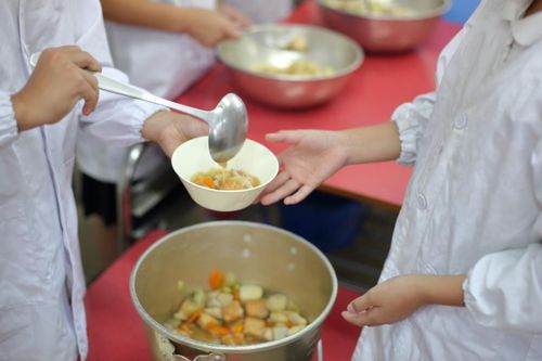 Kyushoku là hệ thống bữa trưa học đường của Nhật Bản.