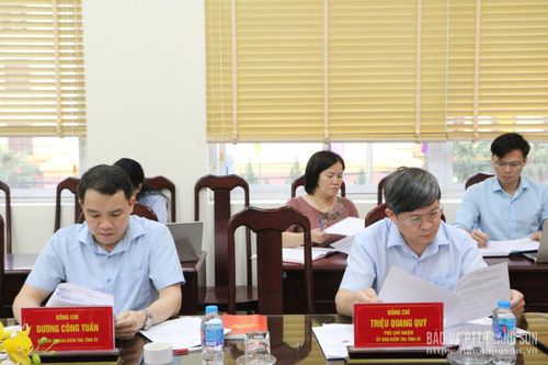 Các đại biểu dự kỳ họp