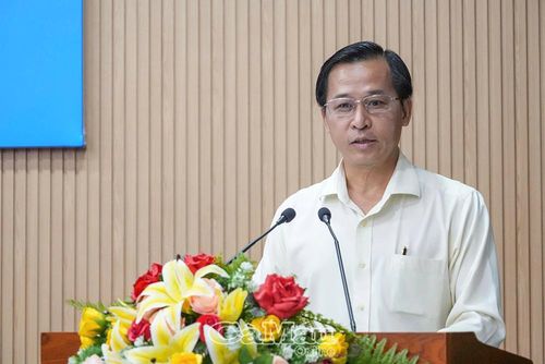 Phó Giám đốc Sở Khoa học và Công nghệ tỉnh Cà Mau Quách Văn Ấn thông tin về các hoạt động trong Tuần lễ Khoa học, Công nghệ - Văn hóa, Du lịch.