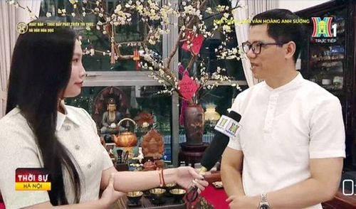 Nhà văn Hoàng Anh Sướng chia sẻ với chương trình thời sự. Ảnh chụp màn hình