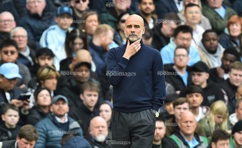  HLV Pep Guardiola lo lắng ở chặng nước rút của Manchester City. Ảnh: EPA. 