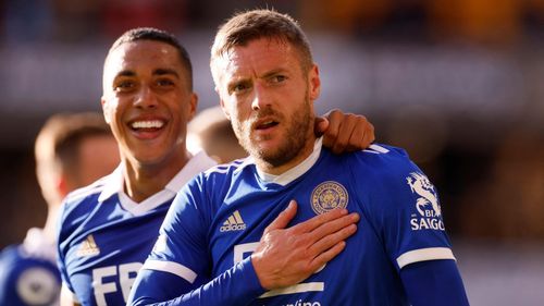  Nhiều ngôi sao lần lượt rời Leicester City. 