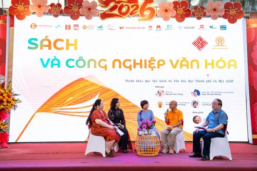  Tại buổi tọa đàm Sách và Công nghiệp văn hóa, ông Nguyễn Mạnh Hùng - Chủ tịch HĐQT Thái Hà Books, nhận định xuất bản Việt Nam còn gặp nhiều khó khăn về mặt đầu ra. Ông hy vọng Việt Nam có thể học hỏi được kinh nghiệm phát triển xuất bản, phát triển công nghiệp văn hóa từ các nước bạn để phát triển hơn. Đồng thời, xã hội cần chú trọng phát triển các tủ sách cộng đồng nhằm khuyến đọc mạnh mẽ toàn dân. 