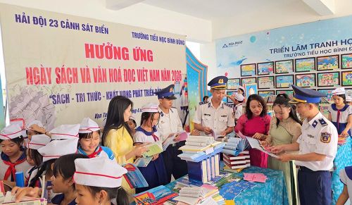 Ngày hội nhằm lan tỏa văn hóa đọc đến lực lượng CSB và tập thể giáo viên, học sinh
