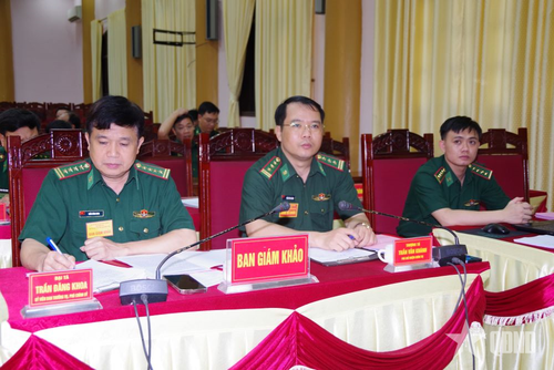 Ban giám khảo hội thi.