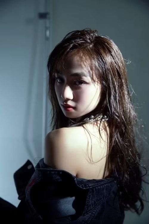 Nữ diễn viên sinh năm 1996 hạn chế chia sẻ hình ảnh sau khi bị bệnh. Ảnh: FB Ngân Hòa.