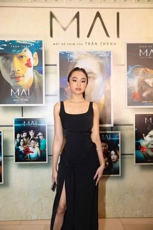 Hiện tại tình trạng của Ngân Hòa đã ổn định hơn so với trước song vẫn cần theo dõi và điều trị lâu dài. Nữ diễn viên tập trung việc điều trị bệnh, đi học thêm và nhận dạy kèm các em nhỏ. Ảnh: FB Ngân Hòa.