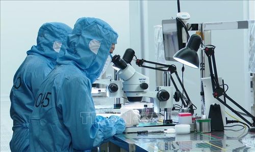 Nghiên cứu công nghệ lõi dựa trên nhu cầu thị trường. Ảnh: TTXVN