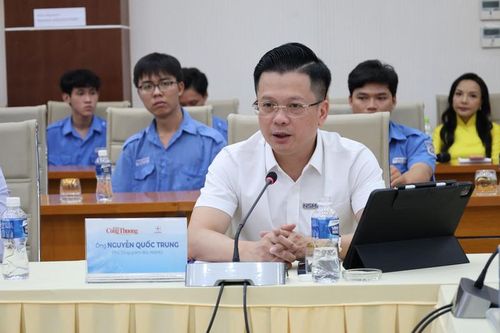 Ông Nguyễn Quốc Trung - Phó Tổng Giám đốc Công ty TNHH MTV Vận hành hệ thống điện và Thị trường điện quốc gia (NSMO) phát biểu tại tọa đàm