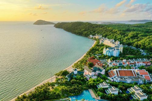 Tại Phú Quốc cho thấy thị trường du lịch dịp lễ 30/4 - 1/5 năm nay tiếp tục sôi động.