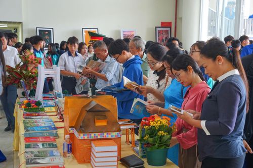 Đông đảo các tầng lớp Nhân dân tham gia Ngày Sách và Văn hóa đọc Việt Nam lần thứ V năm 2026