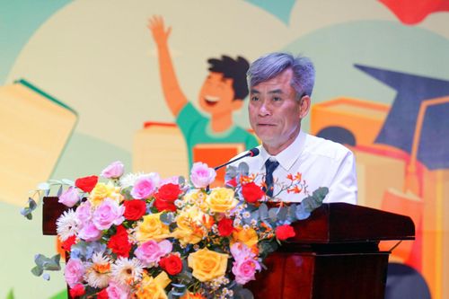 Ông Nguyễn Anh Hùng, Phó Giám đốc Sở Văn hóa, Thể thao và Du lịch tỉnh Lâm Đồng phát biểu khai mạc