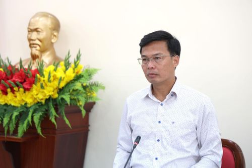 Đồng chí Đinh Văn Tuấn, Tỉnh ủy viên, Phó Chủ tịch UBND tỉnh phát biểu kết luận cuộc họp