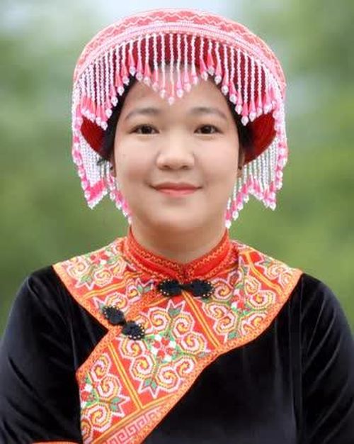 Em Ngô Thị Ánh Thôn Làng Mòi, xã Yên Nguyên