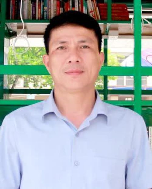 Đồng chí Đặng Tiến Thành Phó Giám đốc Thư viện tỉnh