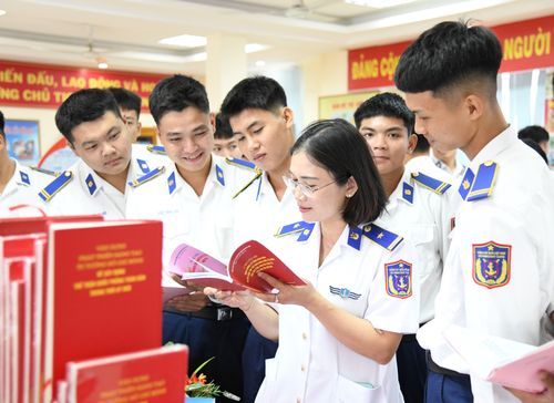 Phong trào đọc sách đã lan tỏa sâu rộng trong toàn Bộ Tư lệnh Vùng Cảnh sát biển 3