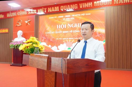 Bí thư Đảng ủy xã, Chủ tịch HĐND xã Dân Hòa Mai Xuân Trường phát biểu tại Hội nghị. Ảnh: Lê Dung.