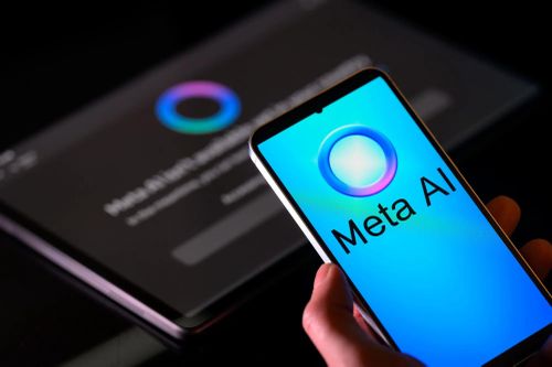  Việc Meta thu thập dữ liệu nhân viên có thể đối mặt với rủi ro pháp lý. Ảnh: Bloomberg. 