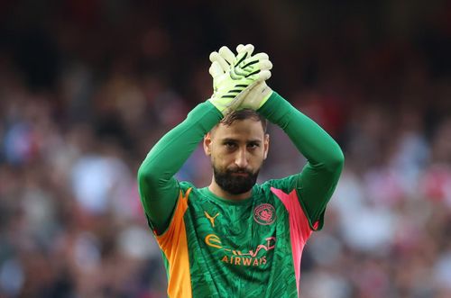 Donnarumma xin lỗi đồng đội sau sai lầm.