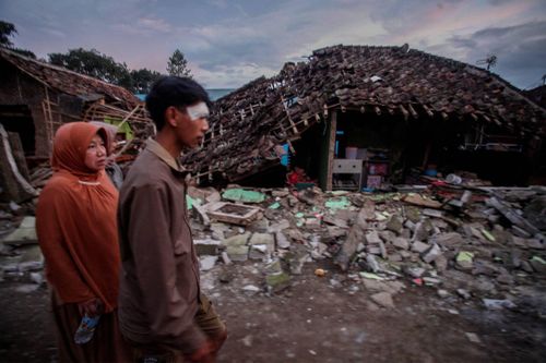 Một trận động đất tại Tây Java (Indonesia) vào năm 2022. Ảnh: Reuters.