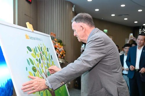 Các đại biểu đóng góp sáng kiến, ý tưởng phát triển bền vững