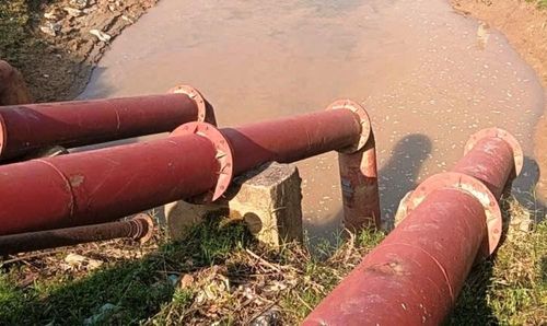 Các đường ống dẫn không thể hút nước tại trạm bơm Rạng, xã Đại Đồng