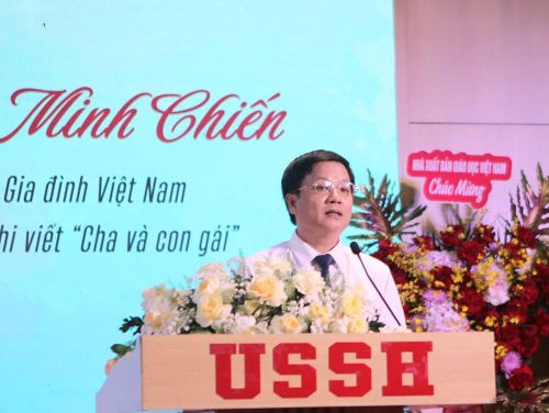 Nhà báo Hồ Minh Chiến – Tổng Biên tập Tạp chí Gia đình Việt Nam, Trưởng BTC cuộc thi phát biểu