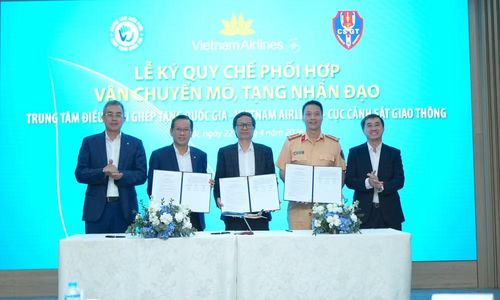 Vietnam Airlines ký kết quy chế phối hợp với Trung tâm Điều phối quốc gia về ghép bộ phận cơ thể người và Cục Cảnh sát Giao thông.