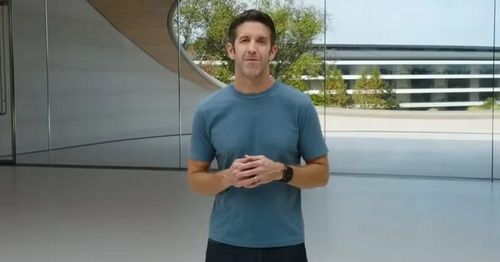 Người kế nhiệm ông Tim Cook là John Ternus - hiện phụ trách bộ phận kỹ thuật phần cứng của hãng. Ảnh: 9to5Mac