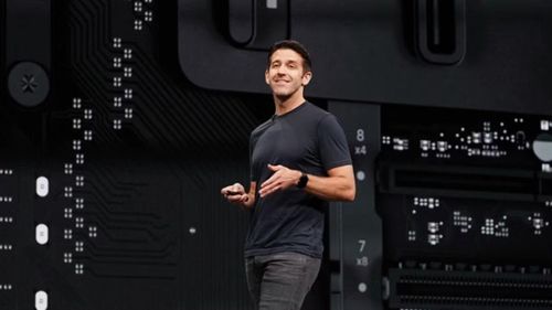Sau khi ra trường, John Ternus làm việc tại Virtual Research Systems - một start-up về thực tế ảo, chuyên phát triển kính VR và công nghệ nhập vai. Ảnh: Mathrubhumi English
