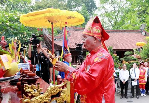 Không gian trang nghiêm giàu bản sắc văn hóa.