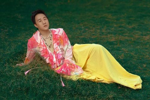 Trung Quân gây mất điểm vì vướng vào scandal say xỉn, hành hung.
