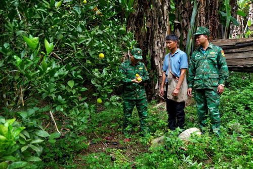 Ông Hoa Phò Ngành, người có uy tín bản Xốp Lau, xã Mường Típ. Ảnh: T.H