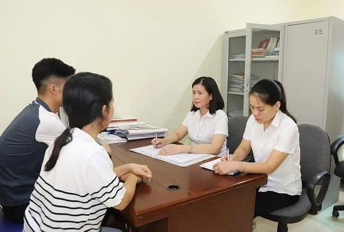 Một phiên hòa giải để giải quyết tranh chấp dân sự ở Tòa án Nhân dân khu vực 4.