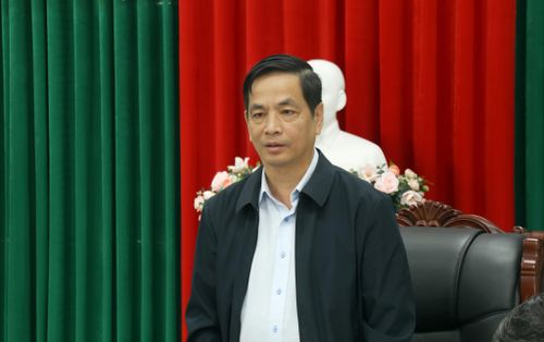 Đồng chí Võ Thanh Bình, Ủy viên Ban Thường vụ Tỉnh ủy, Trưởng Ban Tuyên giáo và Dân vận Tỉnh ủy phát biểu tại cuộc họp