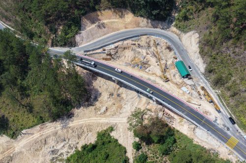 Cầu cạn Xuân Hương giúp nắn tuyến đáng kể nhìn từ trên cao