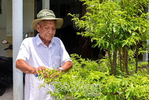 Thương binh 2/4 Ðinh Văn Ri luôn vượt khó vươn lên, phát huy phẩm chất bộ đội Cụ Hồ “thương binh tàn nhưng không phế”.