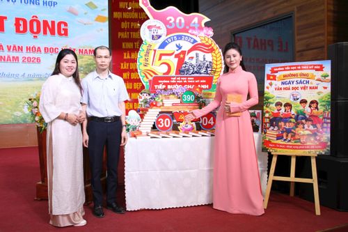 Khu vực trưng bày sách của Trường TH&THCS Mỹ Đức. Ảnh: VB