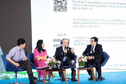Các chuyên gia hàng đầu chia sẻ tại hội thảo. Ảnh: PV