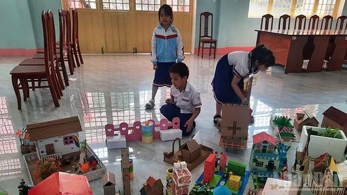 Các em học sinh được rèn luyện kỹ năng tư duy, làm việc nhóm...
