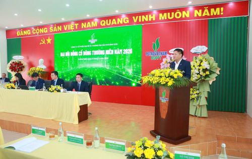 Ông Bùi Ngọc Dương - Chủ tịch HĐQT BSR, đại diện cổ đông lớn phát biểu tại Đại hội
