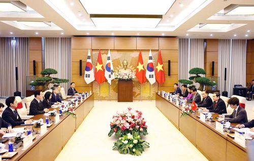  Chủ tịch Quốc hội Trần Thanh Mẫn hội kiến Tổng thống Hàn Quốc Lee Jae Myung. (Ảnh: Như Ý) 