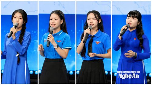 Các đội thể hiện phần thi thuyết trình. Ảnh: Đình Tuyên