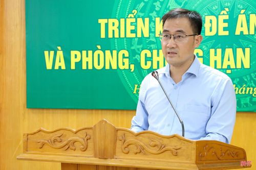 Phó Giám đốc Sở NN&MT Hà Tĩnh Nguyễn Thanh Hải trình bày Đề án sản xuất trồng trọt vụ hè thu năm 2026.