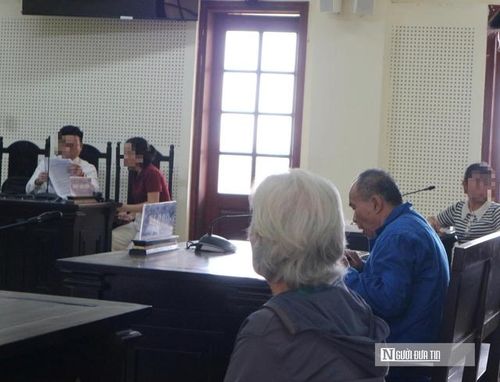 Người vợ liên tục xin giảm án cho Trường.